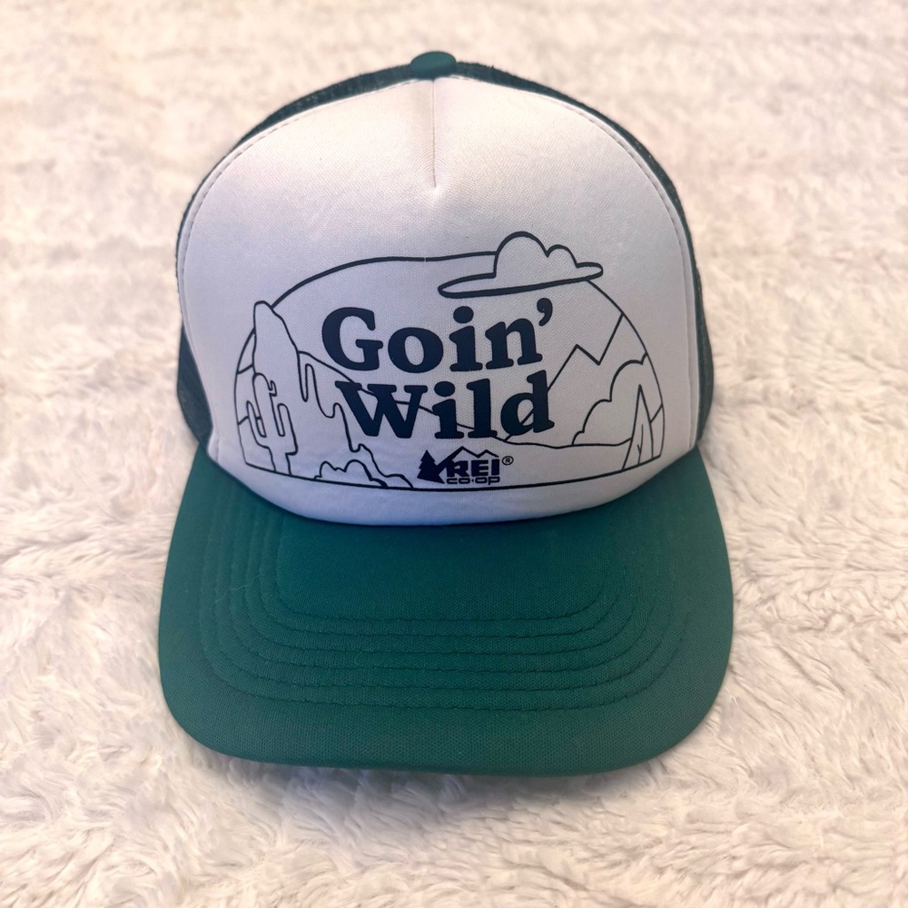 REI ‘Goin’ Wild’ Trucker Hat — Forest Green Retro Outdoors Cap OS